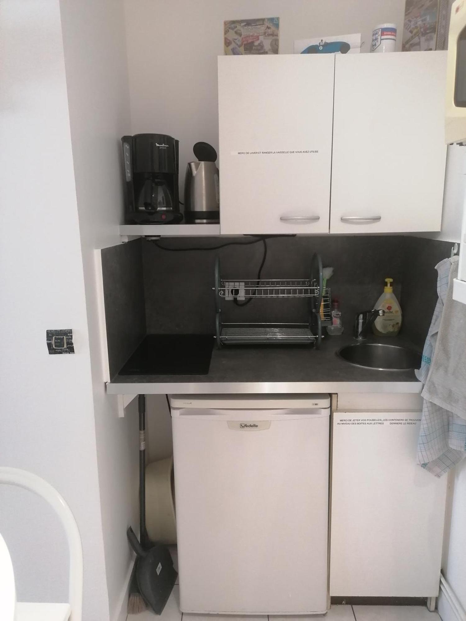 Le Petit -appartement Proche De La Vieille , Du Centre Et Du Tram- Petit Dejeuner Offert Apartment Le Mans