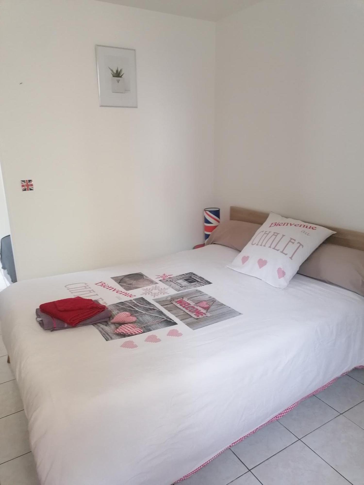Apartment Le Petit -appartement Proche De La Vieille , Du Centre Et Du Tram- Petit Dejeuner Offert Le Mans