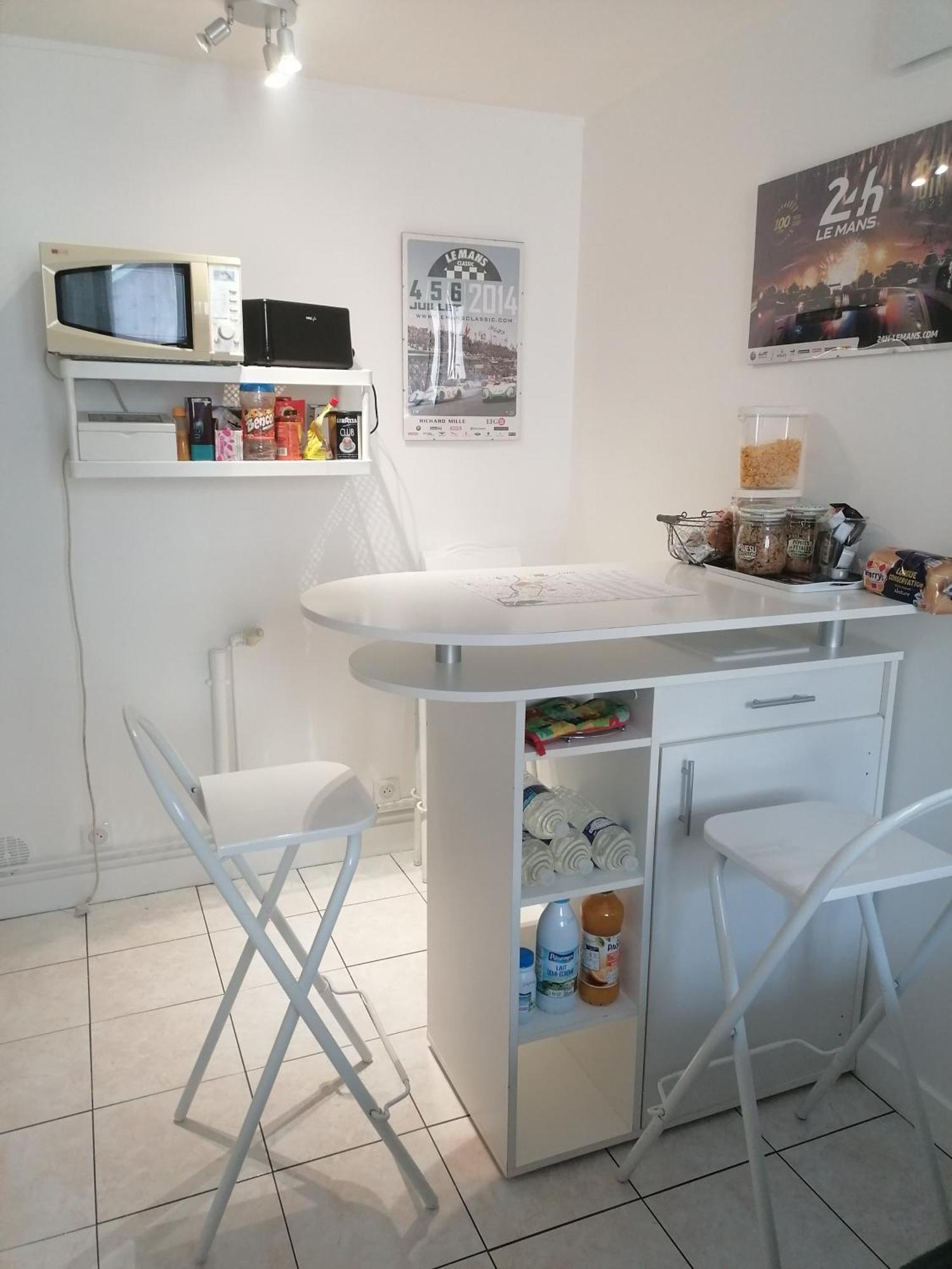 Le Petit -appartement Proche De La Vieille , Du Centre Et Du Tram- Petit Dejeuner Offert Apartment Le Mans